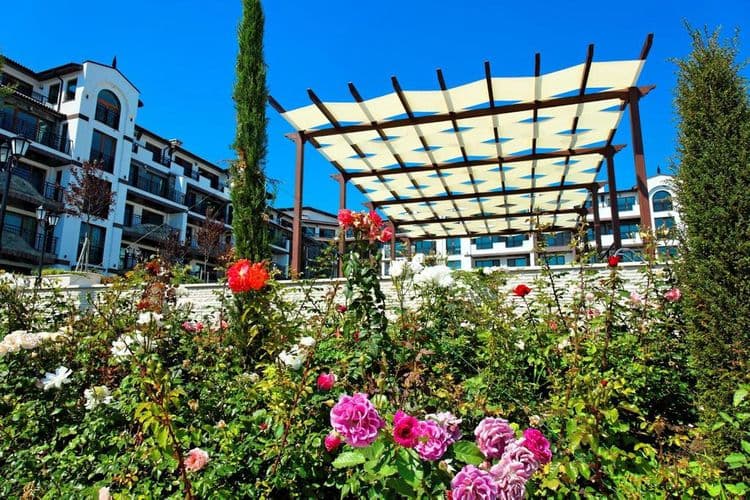 Boutique Rose Gardens Beach & Spa Hotel