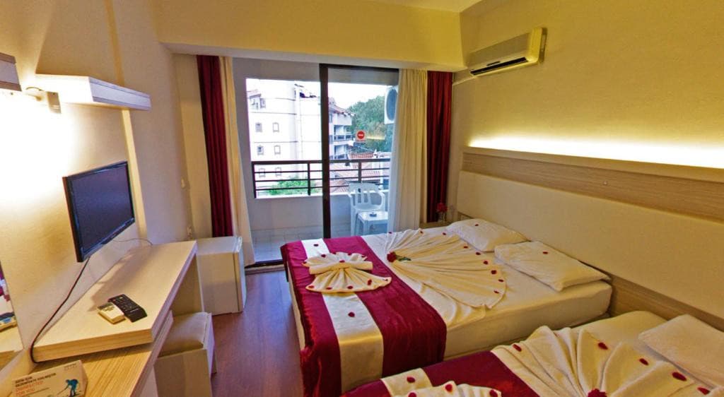 Dora Portofino Icmeler Hotel