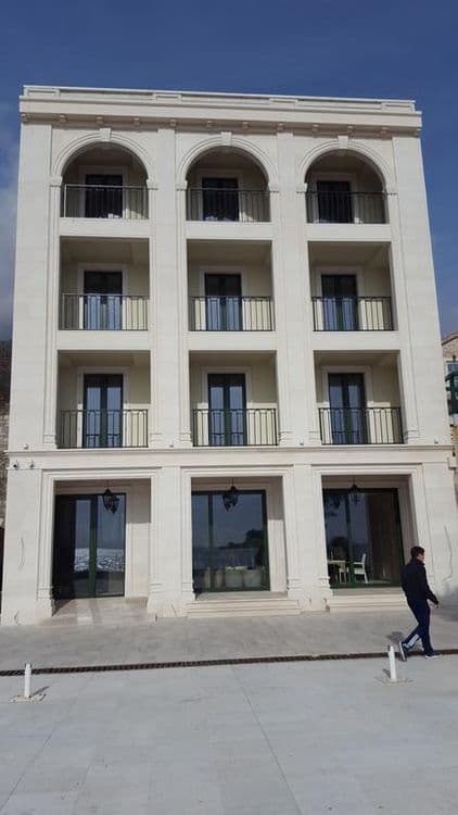 Riva Hotel