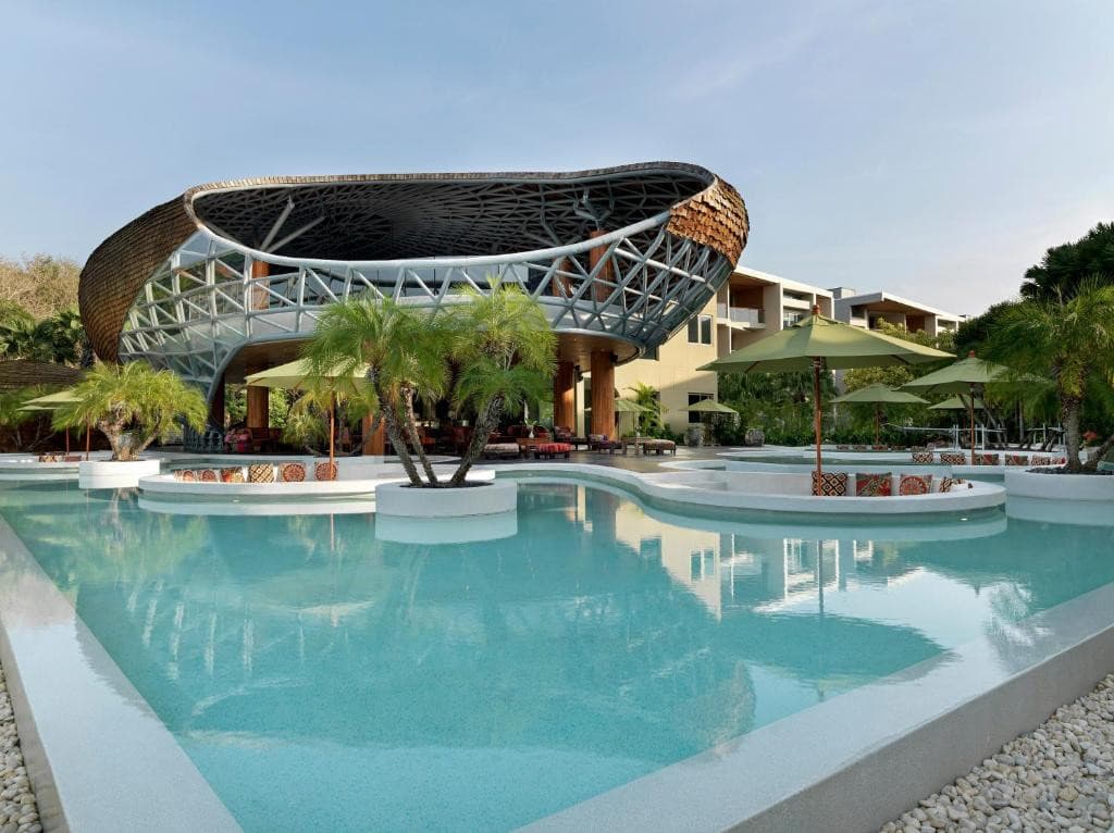 WYNDHAM GRAND NAI HARN BEACH PHUKET