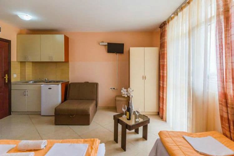 Lara Apartments