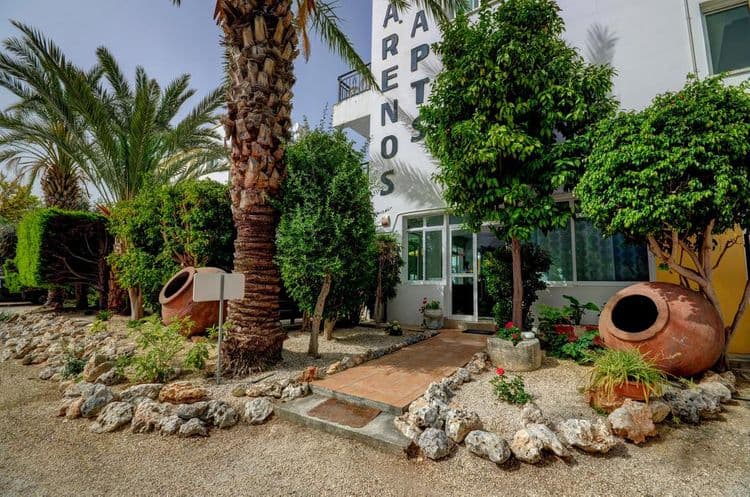 Renos Tourist Apartments