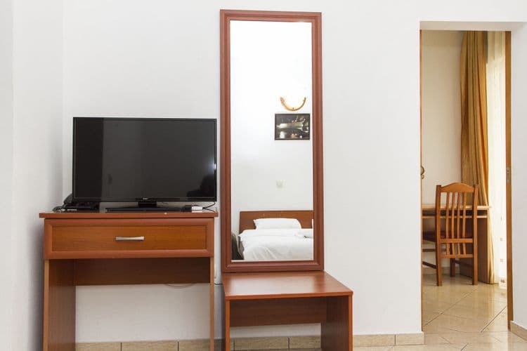 Llolla Aparthotel