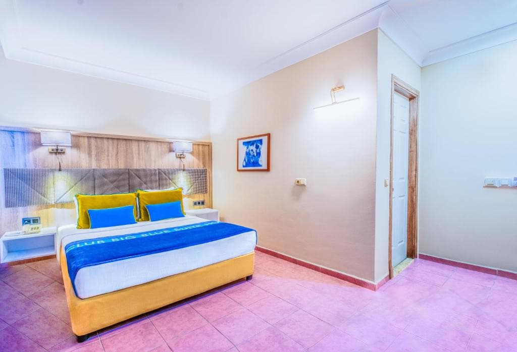 Club Big Blue Suite Hotel