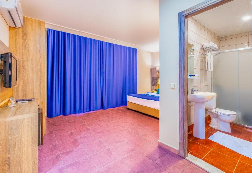 Club Big Blue Suite Hotel