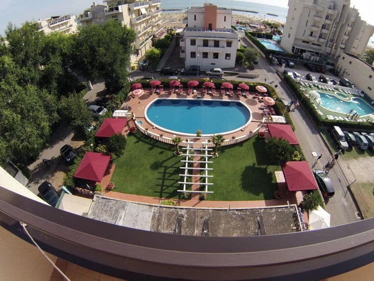 Apollo Hotel