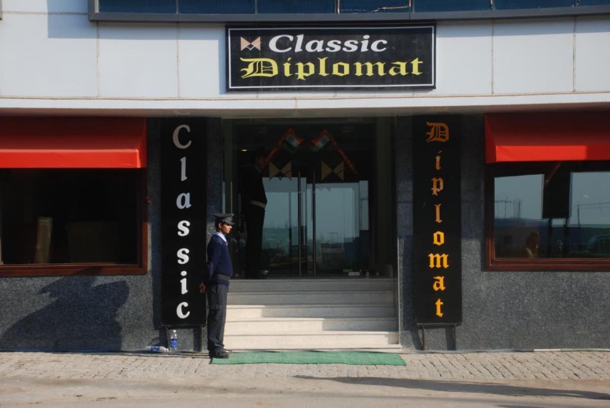 HOTEL CLASSIC DIPLOMAT DELHI AIRPORT