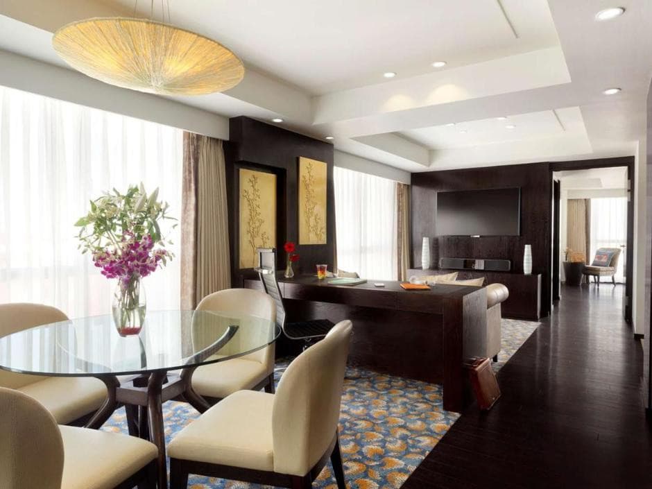 Jen Male Hotel