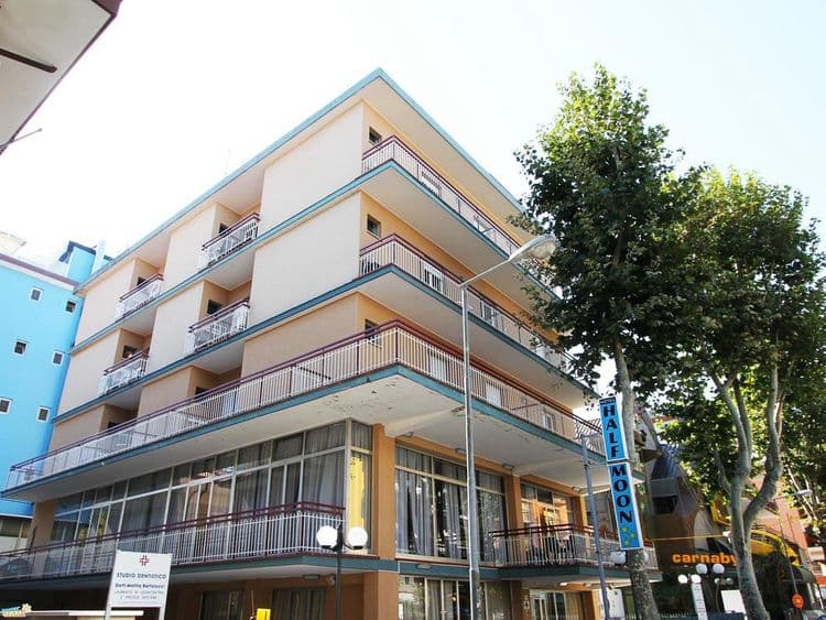 Half Moon Hotel