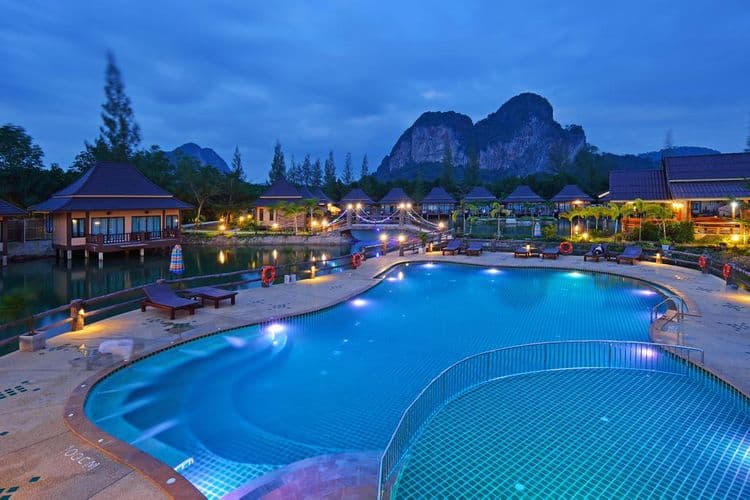 Poonsiri Resort River Hill
