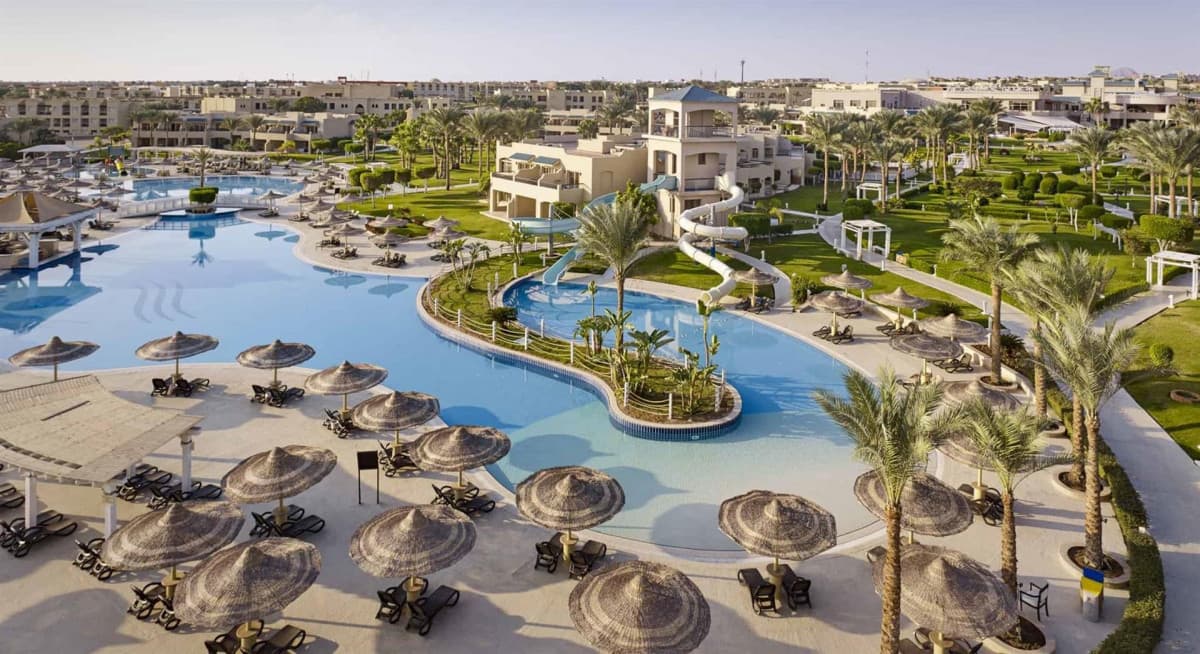 Coral Sea Holiday Resort & Aqua Park