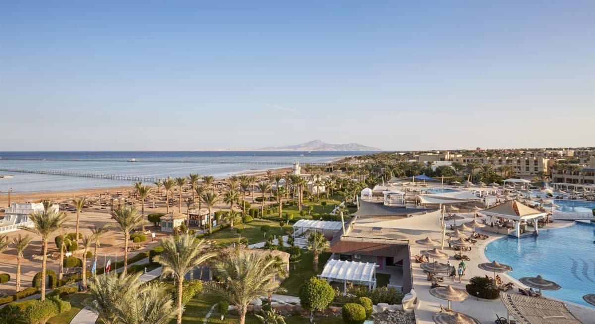 Coral Sea Holiday Resort & Aqua Park