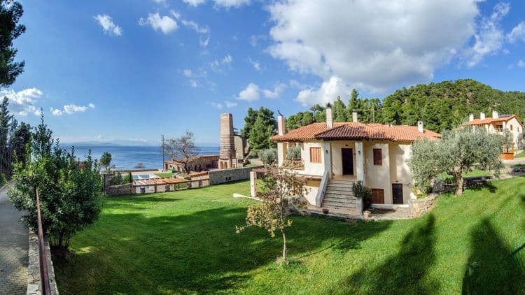 Kaminos Resort — Natural Senses