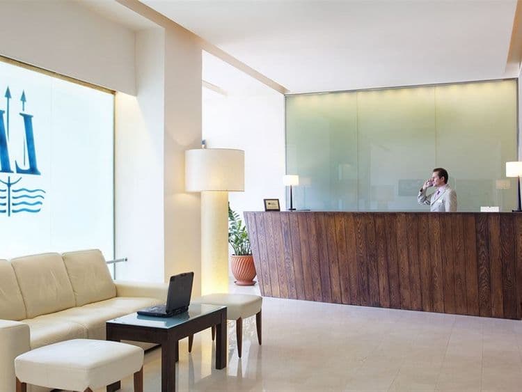 Lucy Hotel