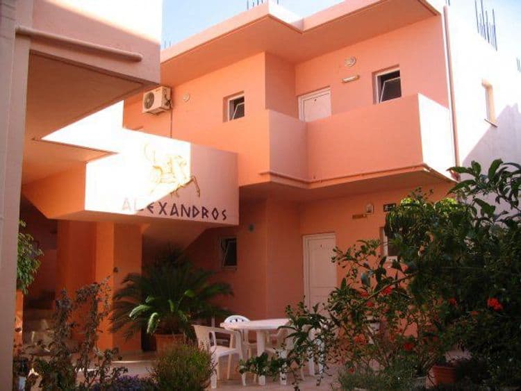 Alexandros Apartments