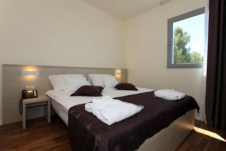 Crvena Luka Hotel & Resort