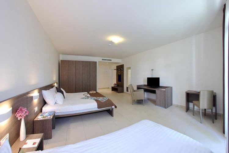 Crvena Luka Hotel & Resort