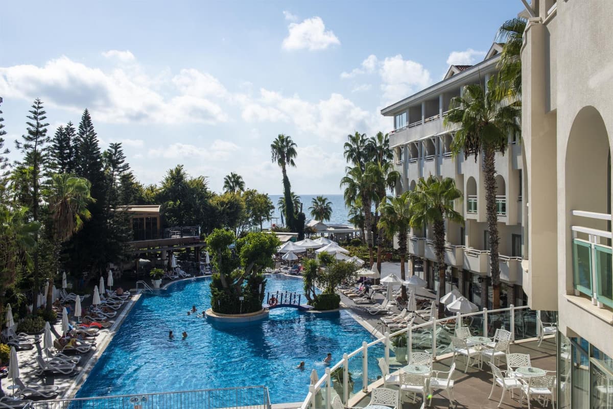 Side Star Beach Hotel