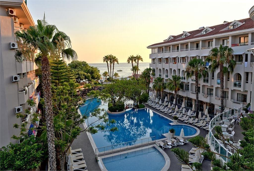 Side Star Beach Hotel