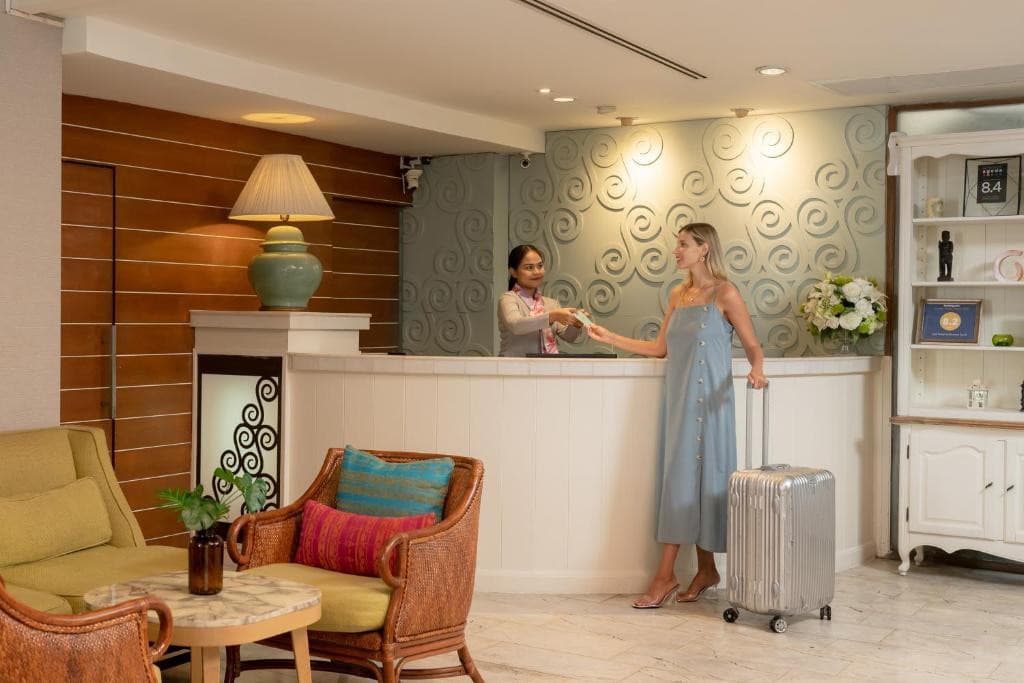 LA PETITE SALIL SUKHUMVIT 8