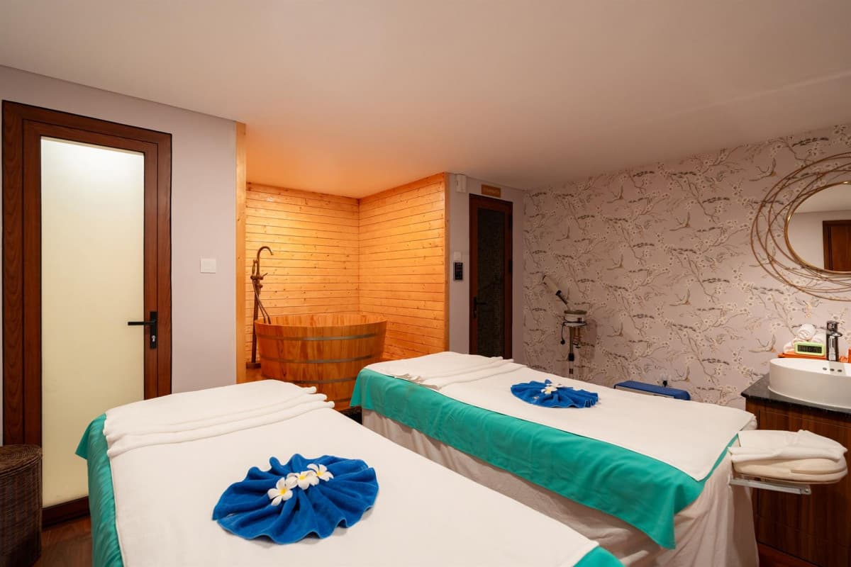 SEASHELLS HOTEL & SPA