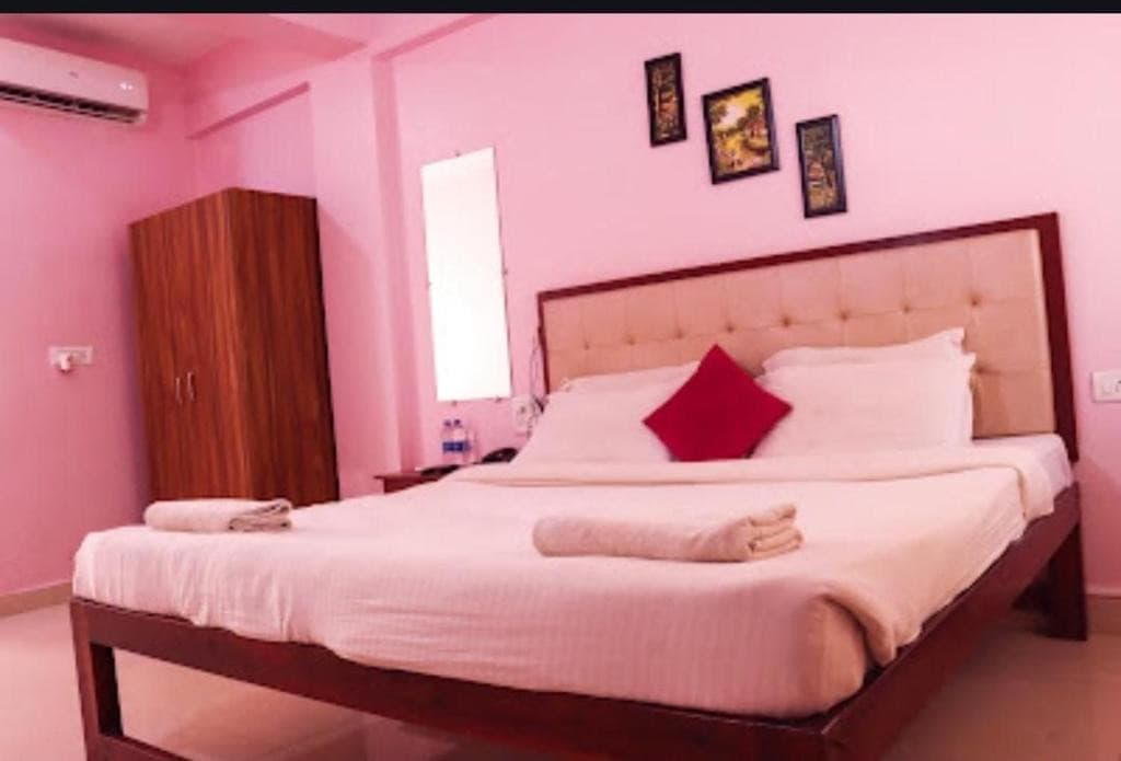 Jas Holidays Morjim