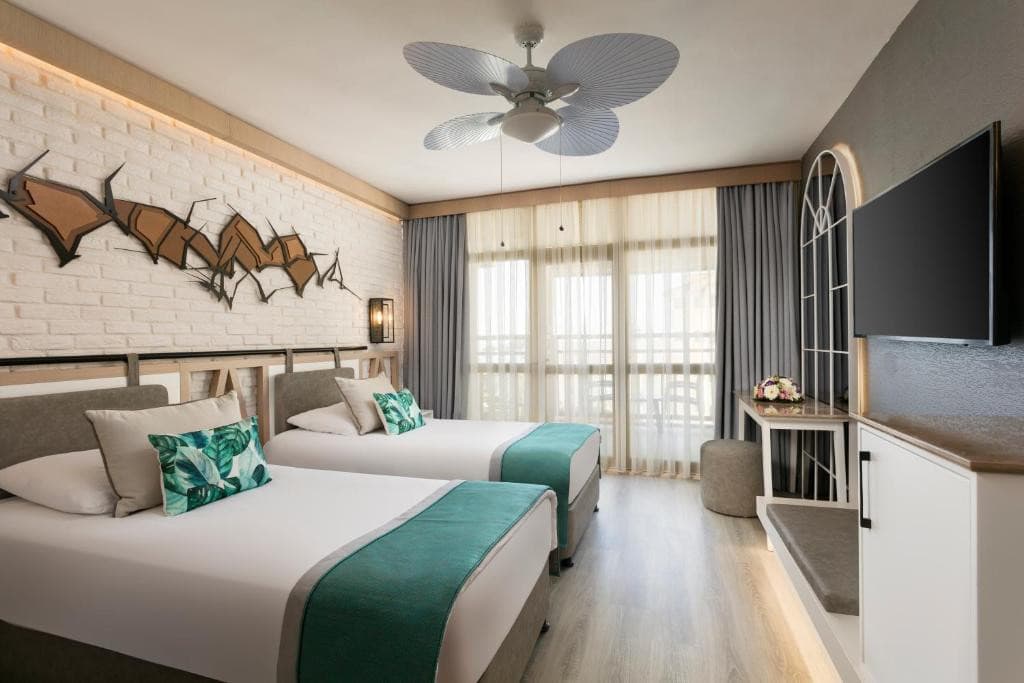 Limak Arcadia Golf & Sport Resort Hotel