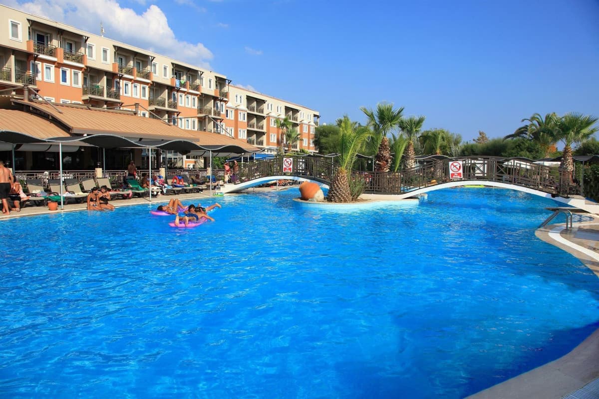 Cactus Club Yali Hotels & Resort