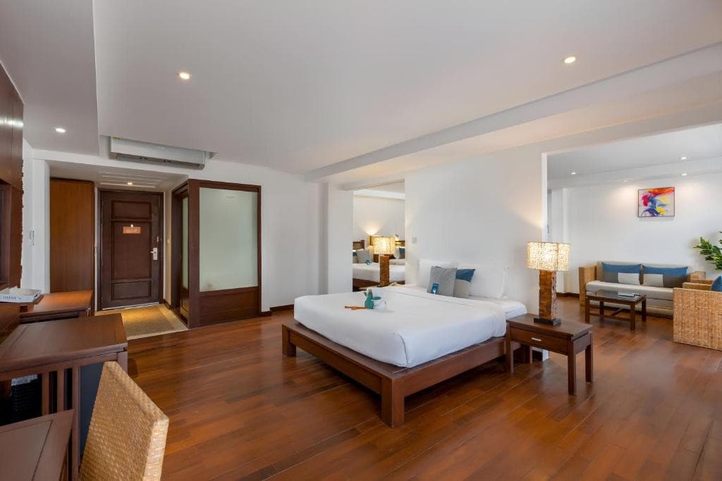 Baan Lai Mai Beach Resort