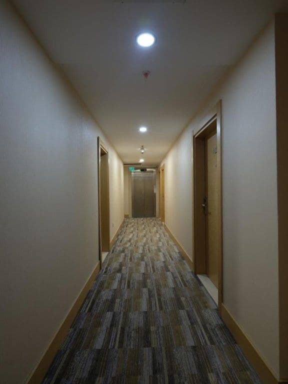 MERLIN HOTEL