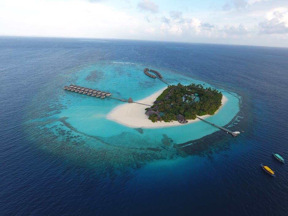 Angaga Island Resort & Spa