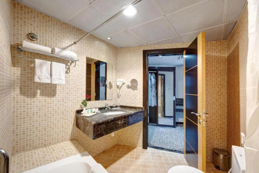 Aryana Hotel