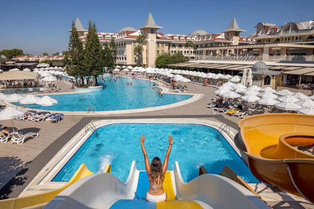 Side Star Resort