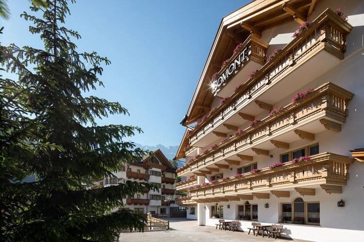 Somont Hotel
