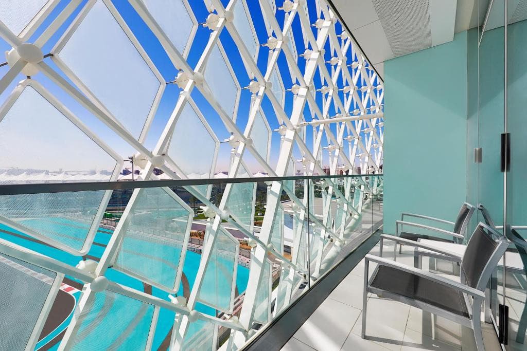 W Abu Dhabi – Yas Island (ex. Yas Hotel Abu Dhabi)