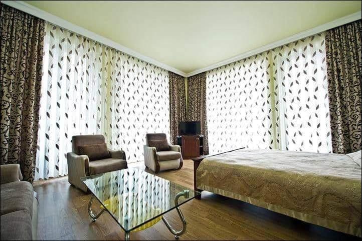 Eiffel Hotel