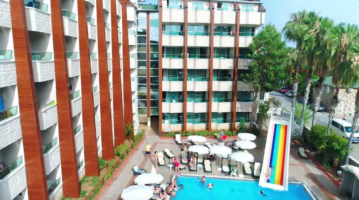 Club Tess Hotel