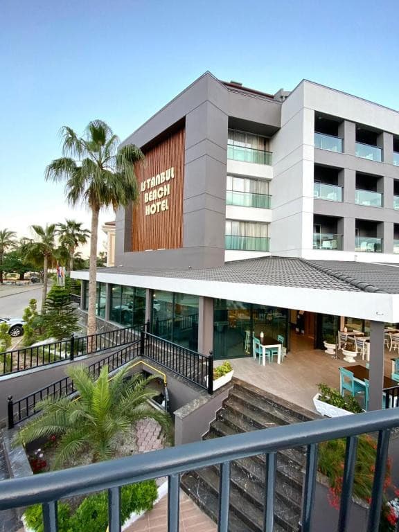Istanbul Beach Hotel (ex. Blauhimmel Hotel)