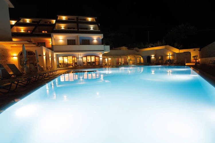 Tropis Hotel