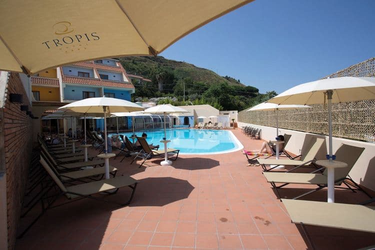 Tropis Hotel