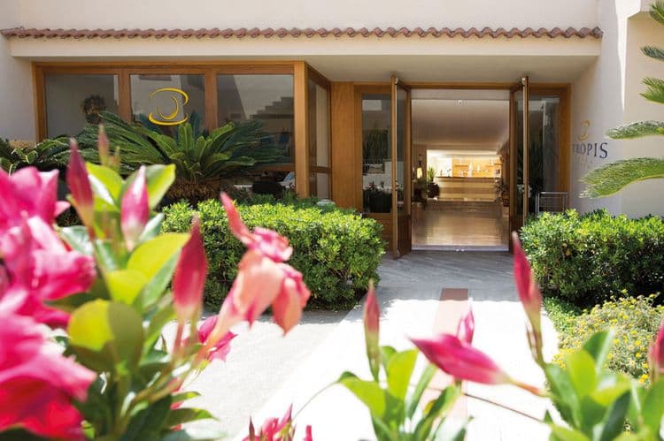 Tropis Hotel