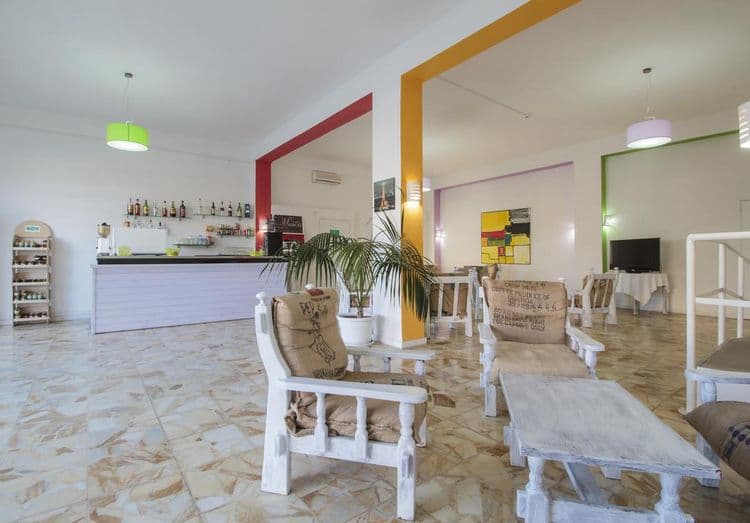 La Perla Hotel