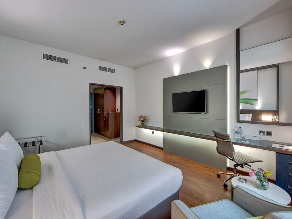 Howard Johnson Plaza By Wyndham Dubai