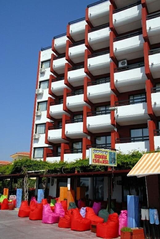 Sunday Beach Hotel