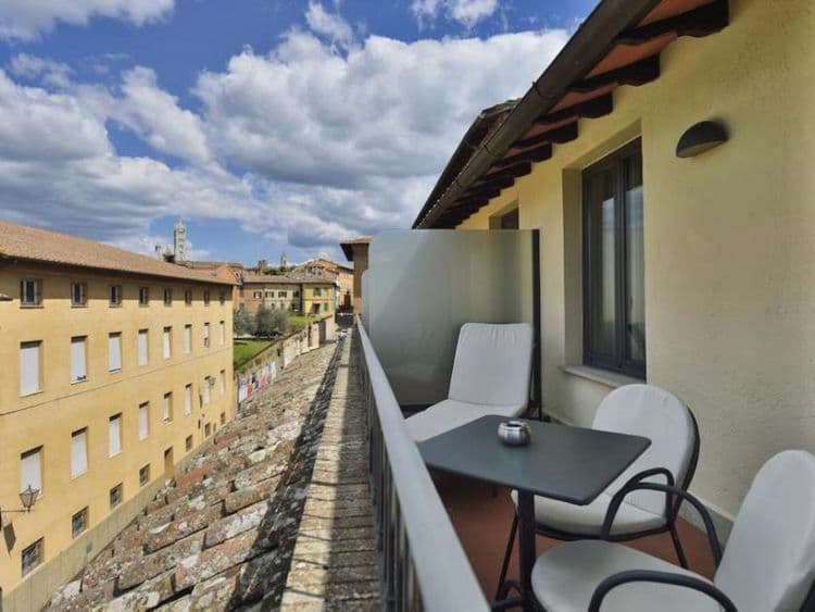 Athena Hotel