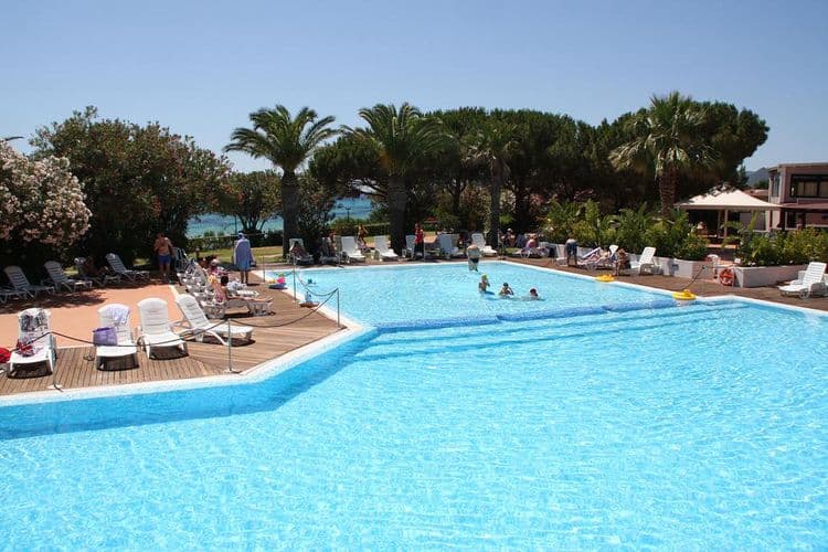 Free Beach Club