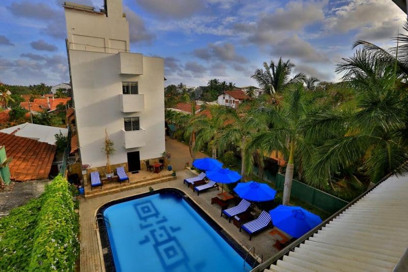 St. Lachlan Hotel & Suites