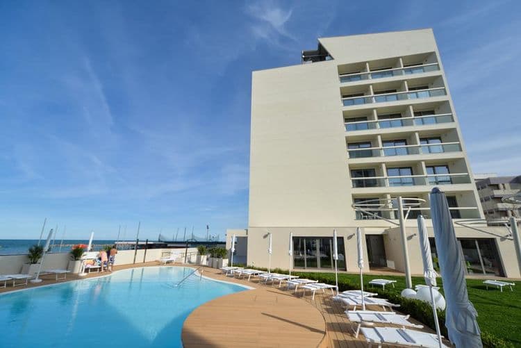 Nautilus Family Hotel
