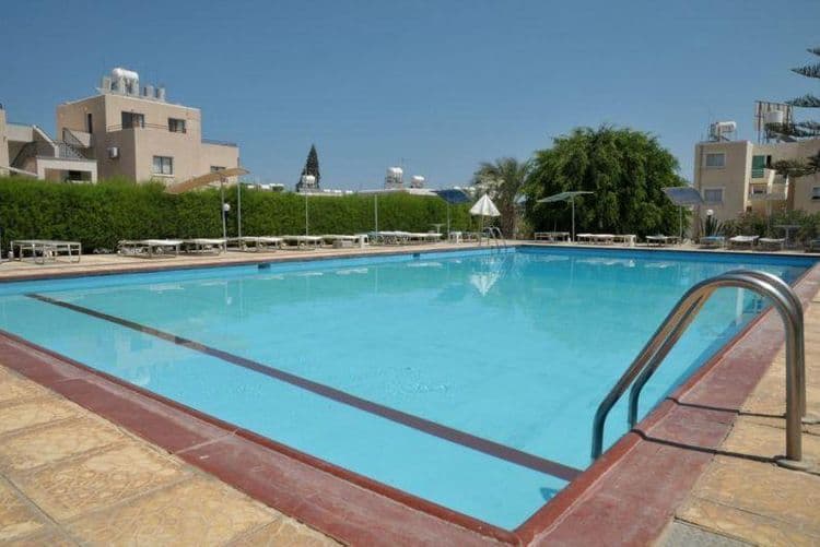 Debbie Xenia Hotel Apartments
