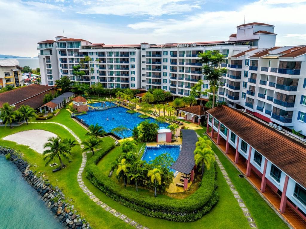 Dayang Bay Resort